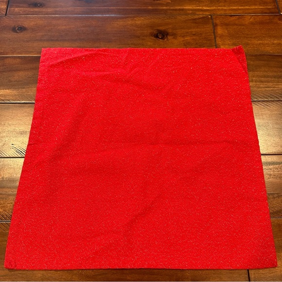 Holiday Cloth Napkins Set of 12 Red Cotton Dinner Napkins 17.75" x 17.75" - Picture 2 of 8